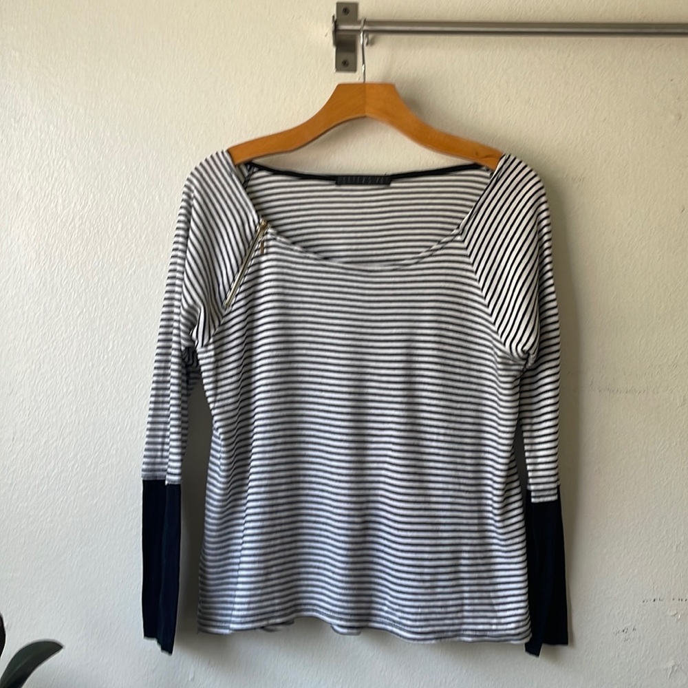 Black & White Striped Top with Zipper Detail - Small